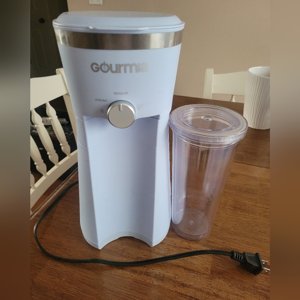 Gourmia Iced Coffee Grinder with Clear Travel Tumbler